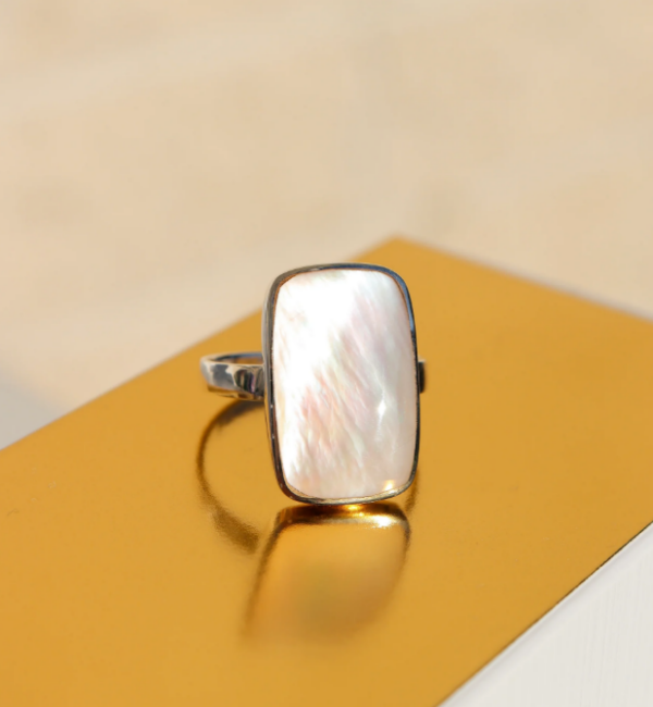 La Stele Mother of Pearl Rectangle Ring