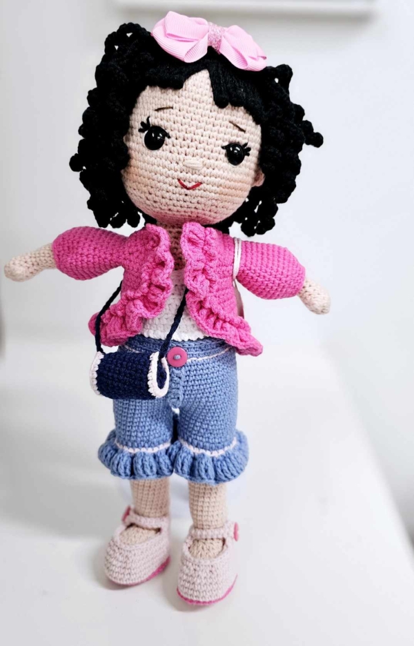 Crochet doll Bobbie